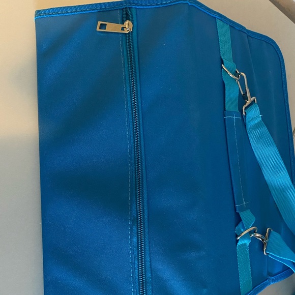 DISPLAY CARRYING CASE - Picture 6 of 6